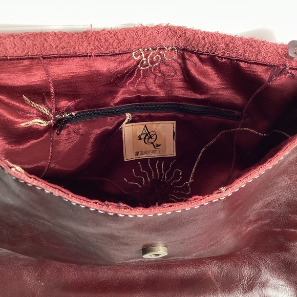 AQ Inc Leather Crossbody Bag with Jemstone and beads. Fringe Bag. Western Style - Picture 10 of 15